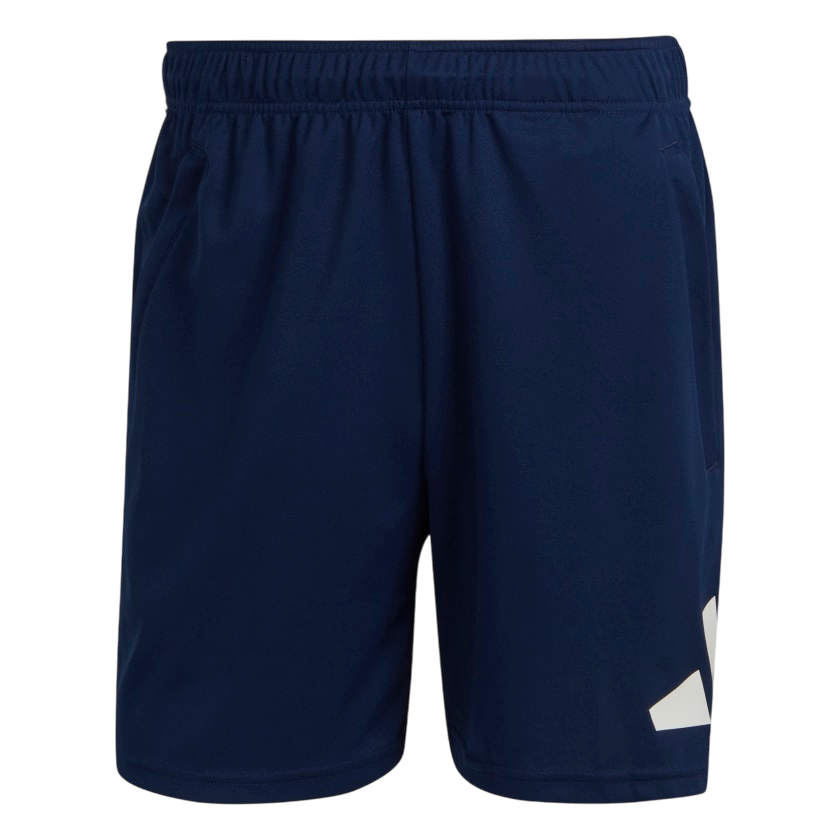 Shorts Train Essentials Logo