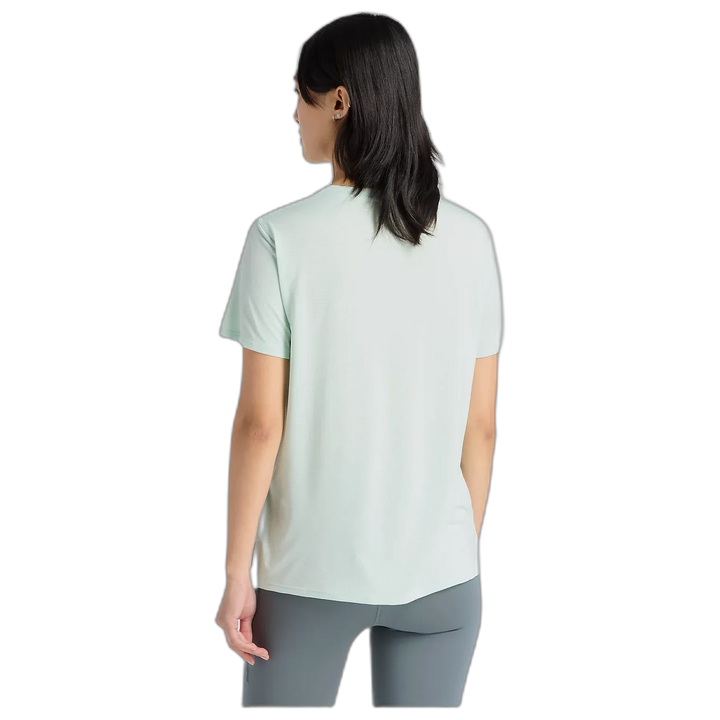 Remera New Balance Sport Essentials Mujer NB DRYx