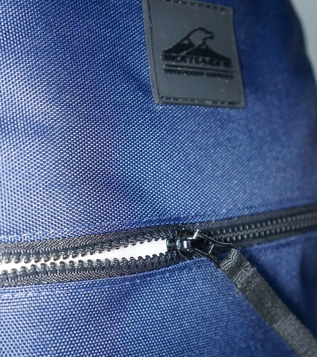 MOCHILA MONTAGNE AVERY AZUL MARINO 6 lts.